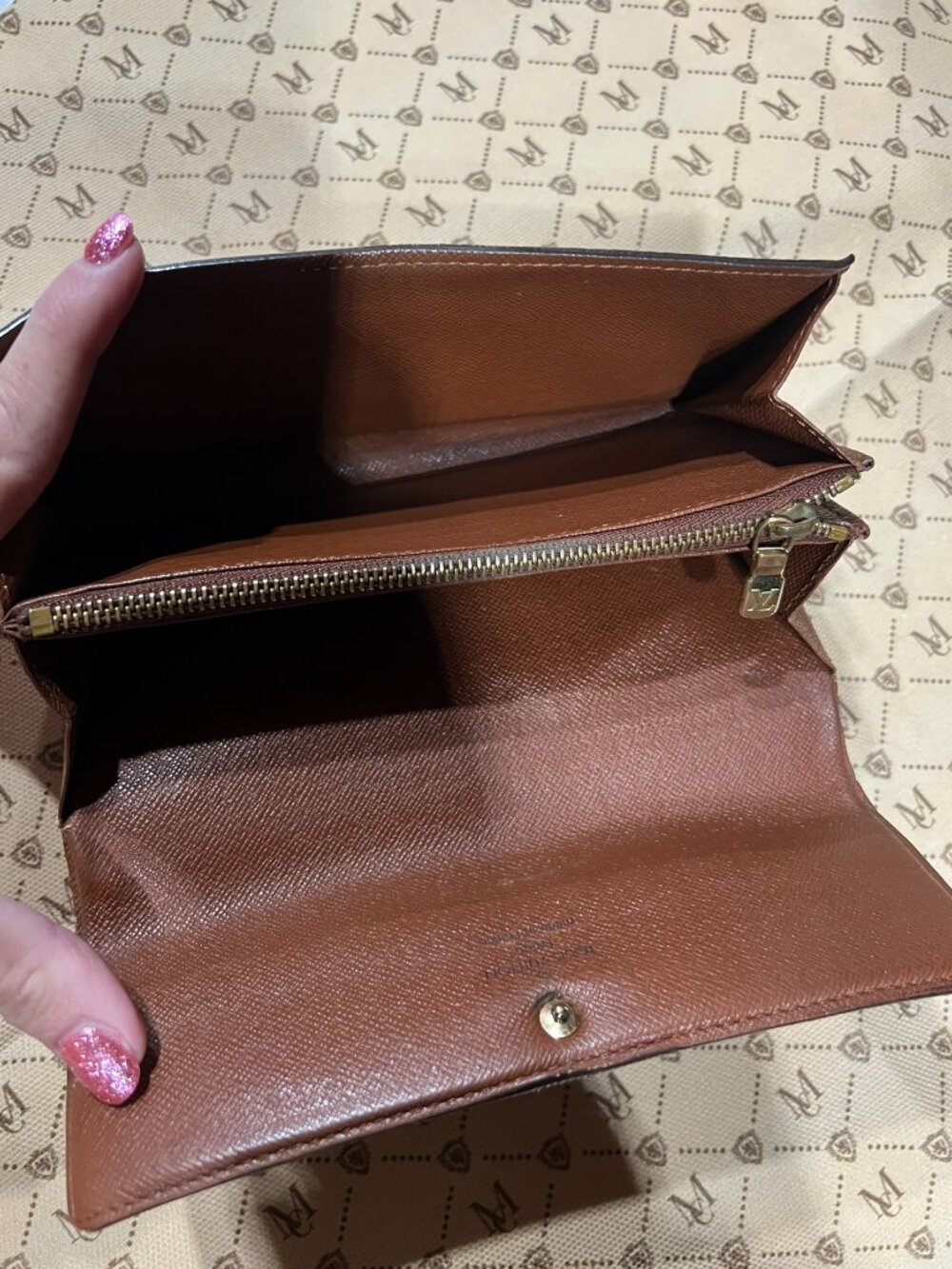 Authentic Louis Vuitton Vintage Leather LV Monogram Brown Sarah Long Wallet - Picture 3 of 5